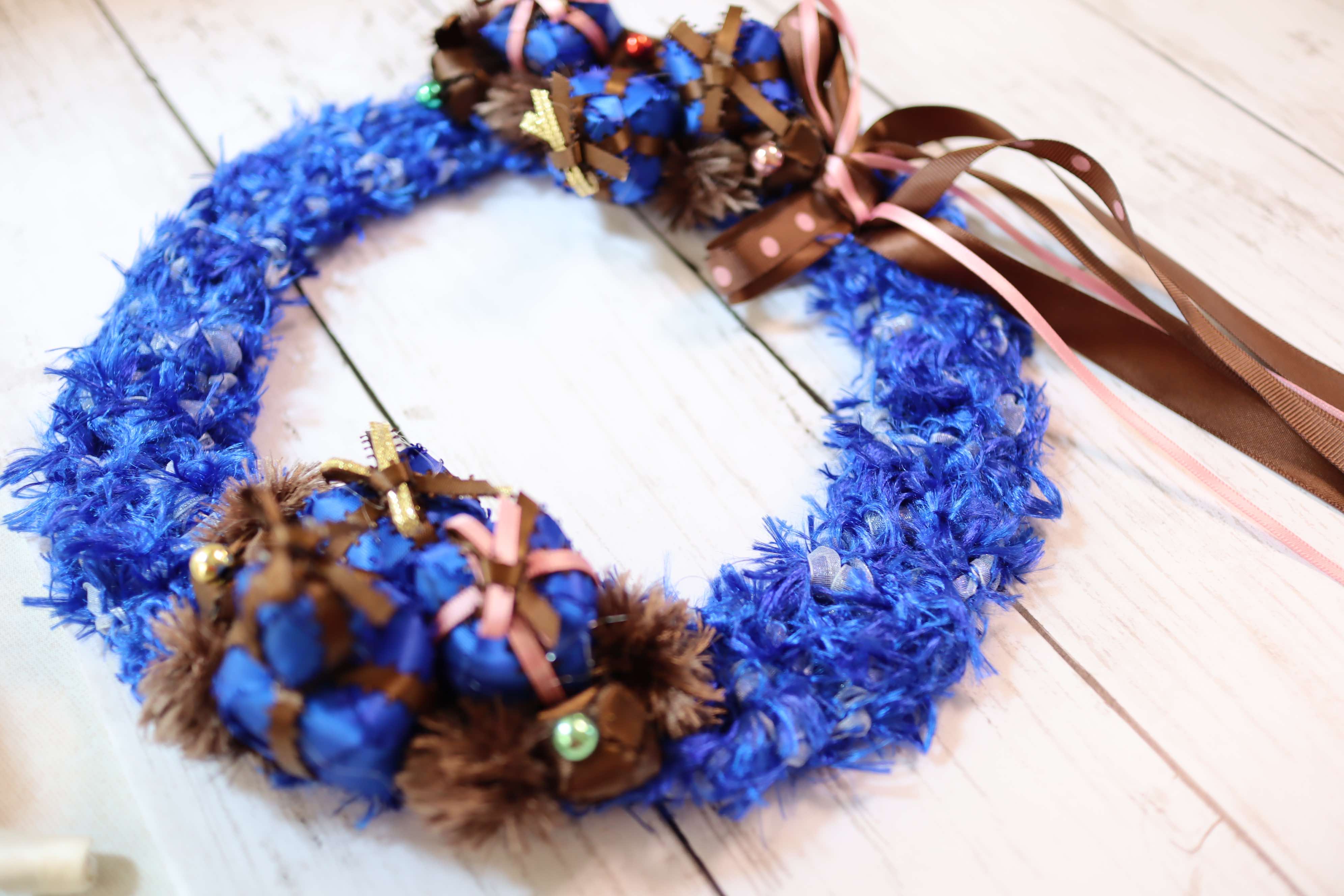 chocolate-blue-wreath